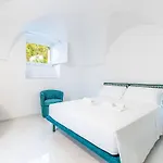 Villa Augusta Sea View, By Raro *