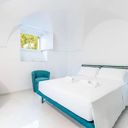Villa Augusta Sea View, By Raro *